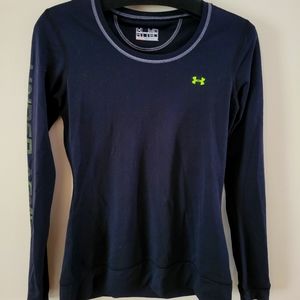 Woman's Under Armour black long sleeve shirt